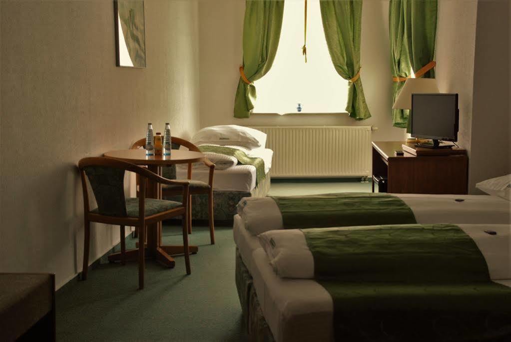 Hotel Abtshof 할버슈타트 외부 사진